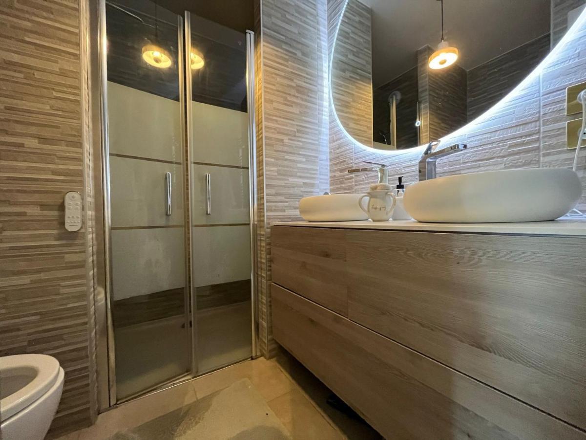 Appartement Luxueux Climatise Avec Terrasse, 6 Couchages - 17Eme Arrondissement De Paris Клиши Экстерьер фото