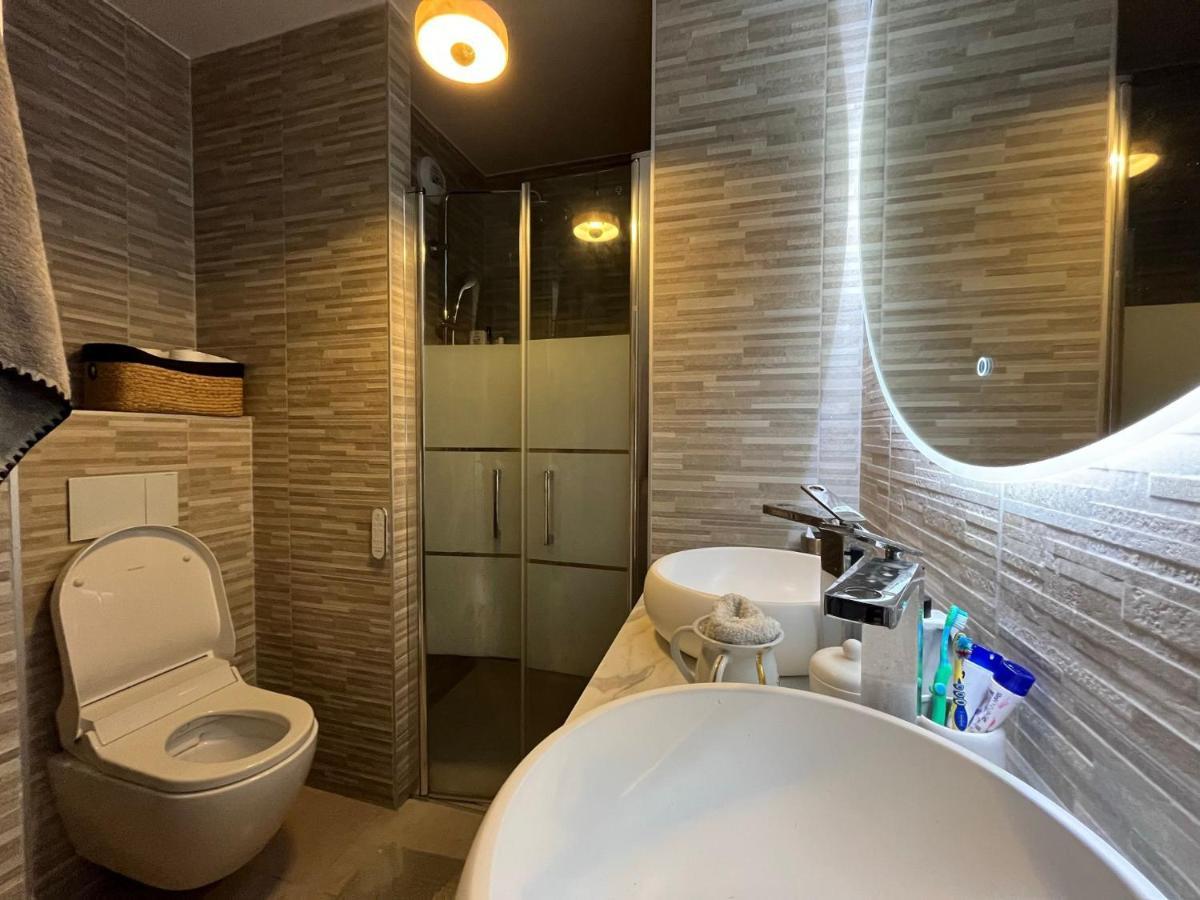 Appartement Luxueux Climatise Avec Terrasse, 6 Couchages - 17Eme Arrondissement De Paris Клиши Экстерьер фото
